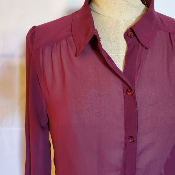 Shear Burgundy Red Long Buttoned Top by Frenchi, M-L - Picture 3 of 9